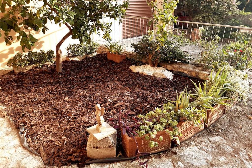 Casa Con Giardino: Varazze Eksteriør billede