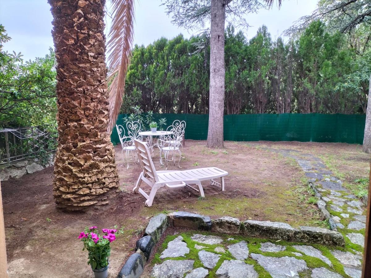 Casa Con Giardino: Varazze Eksteriør billede
